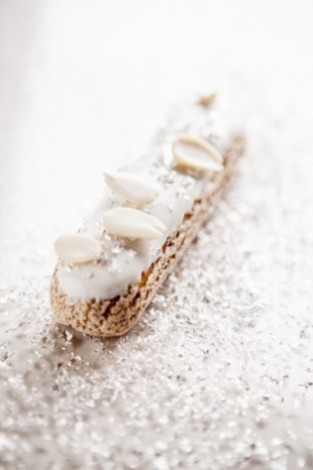 CedricGrolet_EclairAmande 108 -® Pierre Monetta